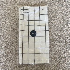 Shein Grid Pillow case